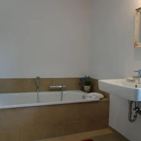 Old Warehouse Апартаменты